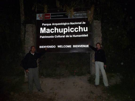 Cinco da manhã, entrando na trilha para Machu Picchu, no Peru